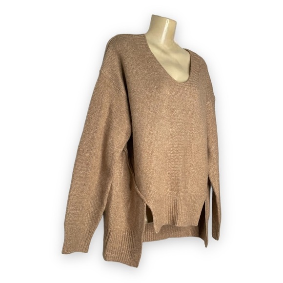 Pink Lily Tan Sweater Soft Comfy Stretchy Unique Notched Hem Small - Picture 4 of 5